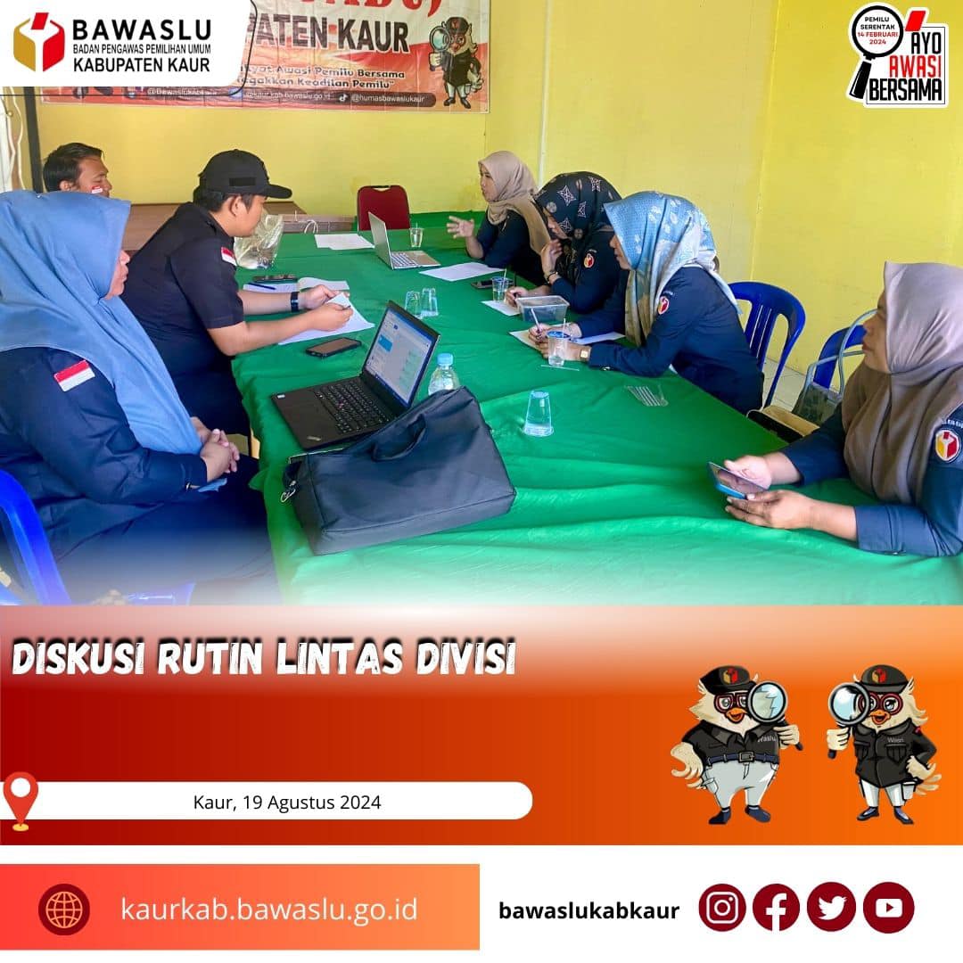 Staf Bawaslu Kabupaten laksanakan diskusi mengawali hari disetiap senin pagi, guna meningkatkan keterampilan antar divisi dan staf.