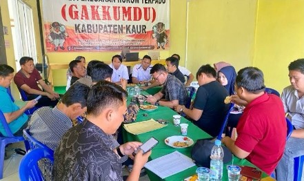 Bawaslu Kabupaten Kaur laksanakan rapat persiapan Pleno Penetapan Daftar Pemilih Tetap (DPT) bersama Panwas Kecamatan Kordiv Hukum Pencegahan Parmas dan Humas (HPPH) se-Kabupaten Kaur.