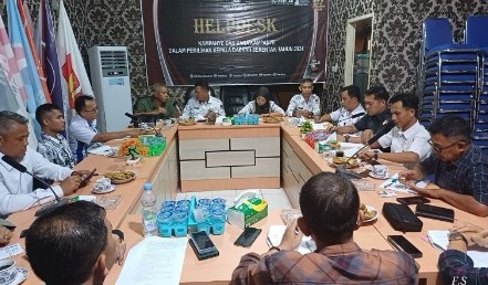 Anggota Bawaslu Kabupaten Kaur Kordiv Penanganan Pelanggaran dan Penyelesaian Sengketa (PPPS) Bawaslu Kabupaten Kaur dan staf  hadiri rapat persiapan pelaksanaan debat Pasangan calon dan penyusunan jadwal rapat umum