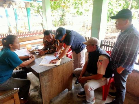 Pastikan Akurasi Data Pemilih, Bawaslu Kabupaten Kaur Lakukan Pengawasan Melekat Coktas di Lapangan
