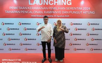 Ketua dan Anggota Bawaslu Kaur dalam Lounching Pemeraan Kerawanan Pemilihan Serentak 2024 pada Tahapan Pencalonan, Kampanye dan Pungut Hitung.