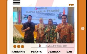 Koordinator Sekretariat Bawaslu Kabupaten Kaur bersama staf ikuti Rakernis Penata Usahaan dan Pertanggung Jawaban Pengelolaan Hibah