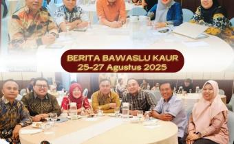 Ketua dan Anggota Serta Korsek Bawaslu Kabupaten Kaur dalam kegiatan foto bersama Anggota Bawaslu RI Totok Haryono