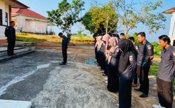 Gelar Apel Pagi Rutin, Sisanto Tekankan Penguatan Disiplin dan Suksesnya Orientasi PPPK se-Provinsi Bengkulu